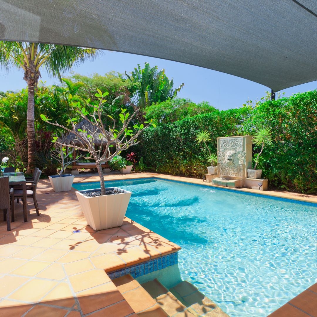 private pool construction